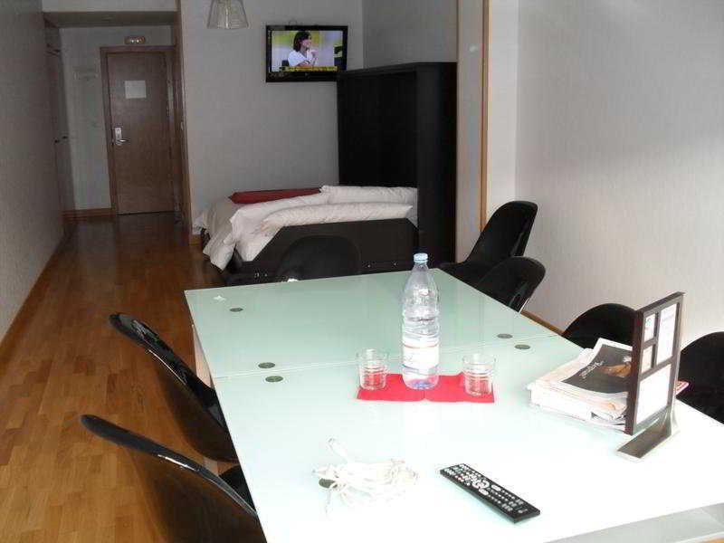 Hotel Ofi آكورونيا المظهر الخارجي الصورة