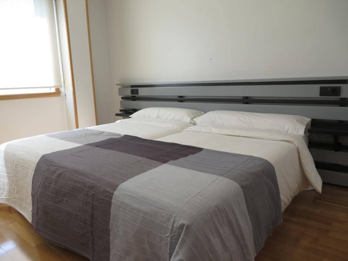 Hotel Ofi آكورونيا المظهر الخارجي الصورة